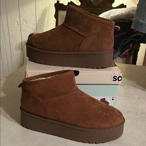 SO Women's Brown Suede Ankle Booties